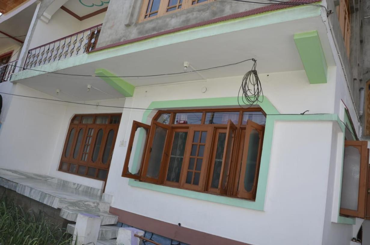 Srīnagar Mir Manzil Bed & Breakfast エクステリア 写真