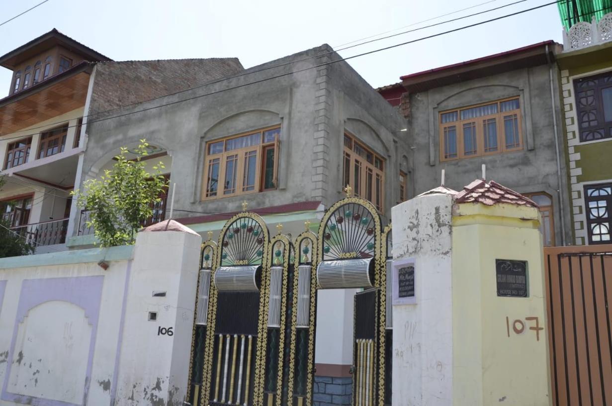 Srīnagar Mir Manzil Bed & Breakfast エクステリア 写真