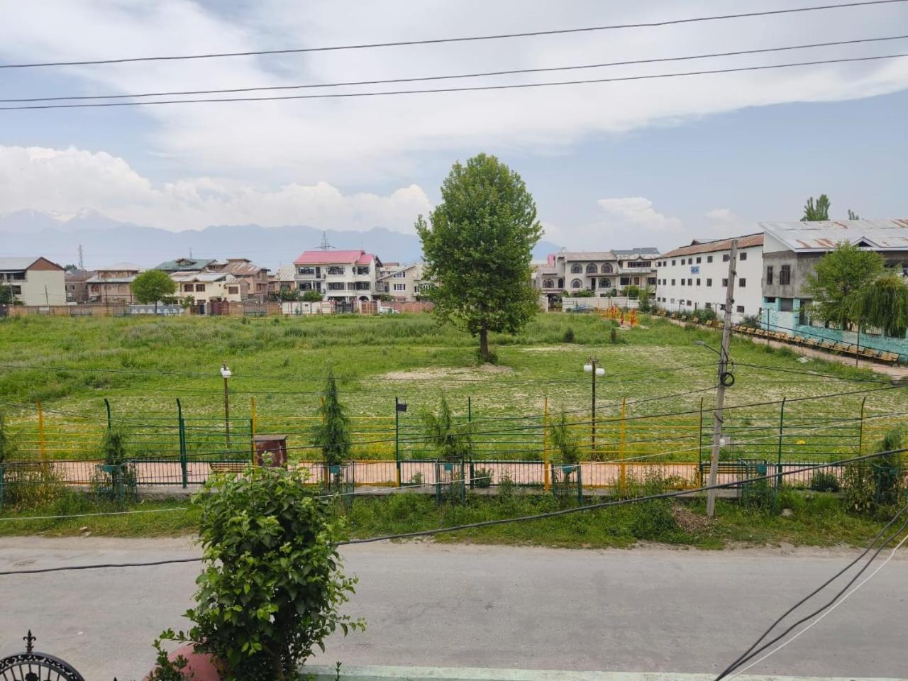 Srīnagar Mir Manzil Bed & Breakfast エクステリア 写真