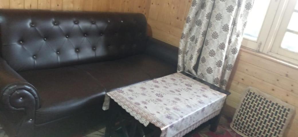 Srīnagar Mir Manzil Bed & Breakfast エクステリア 写真